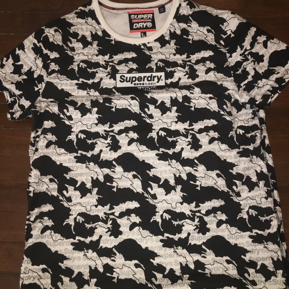 Superdry T-shirt